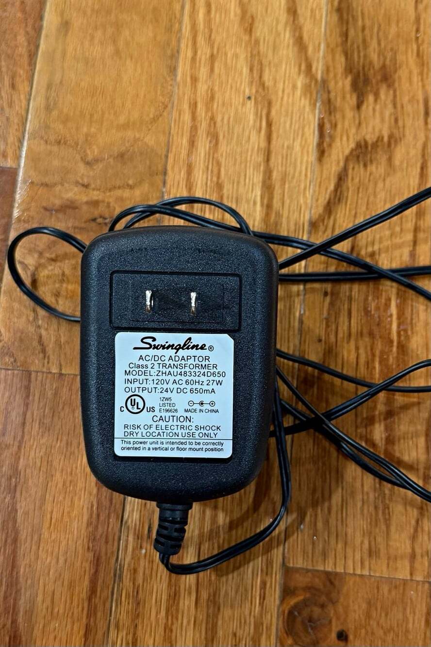 Swingline AC/DC Adapter ZHAU483324D650 24V DC 650mA Power Supply OEM